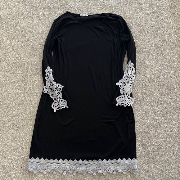 Whimsygoth Black Flowy Midi Dress With White Lace Hem & Lace Sleeve Details 2XL - Picture 5 of 8